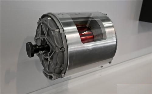 特斯拉用的是什么驅(qū)動(dòng)電機(jī)？